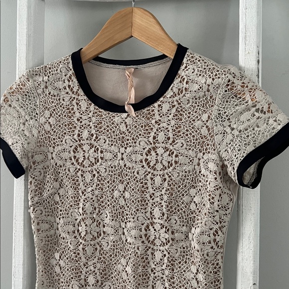 Bailey 44 Cream and Black Lace Short Sleeve elevates tee shirt Top size xs - Picture 3 of 7